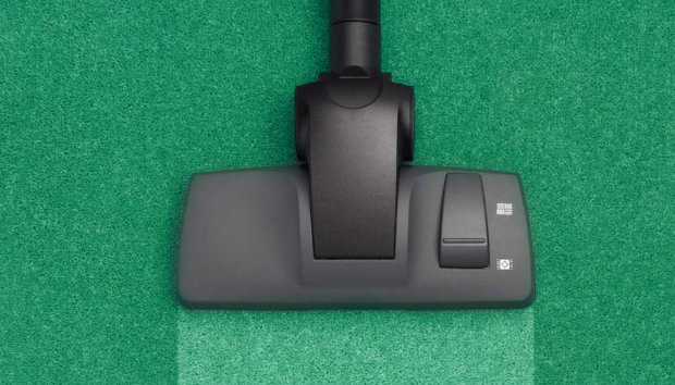 5 πράγματα που «απαγορεύεται» να αγγίξει η ηλεκτρική σκούπα σας