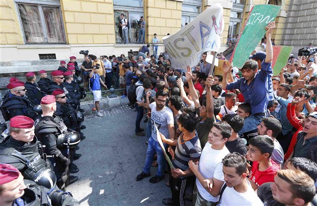 Η Βουδαπέστη παρουσιάζει σχέδιο δράσης για την “υπεράσπιση” της Ευρώπης