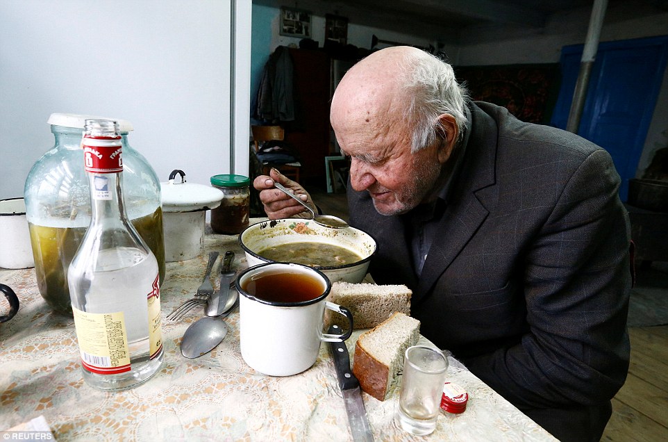 Ο 90χρονος που δεν εγκατέλειψε ποτέ το Τσέρνομπιλ – ΦΩΤΟ