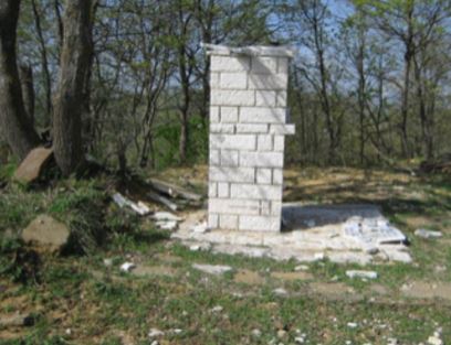Σε τραγική κατάσταση το μνημείο της επικής μάχης του υψώματος 731 – ΦΩΤΟ
