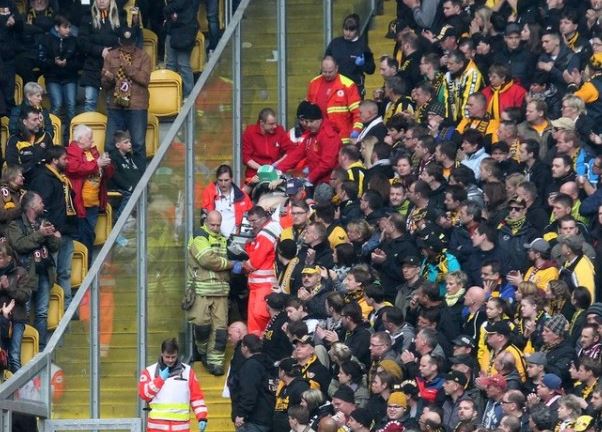 Τραγωδία στην Γερμανία – Οπαδός “έσβησε” στο γήπεδο