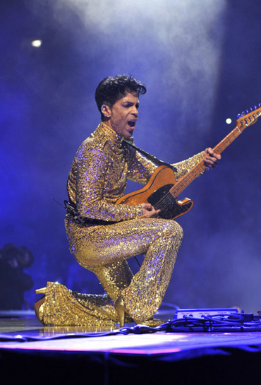Τα τραγούδια του Prince που έγραψαν μουσική ιστορία – BINTEO