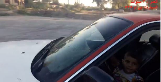 Οι επικίνδυνοι ελιγμοί του τρίχρονου οδηγού και ο εγκληματίας πατέρας – ΒΙΝΤΕΟ