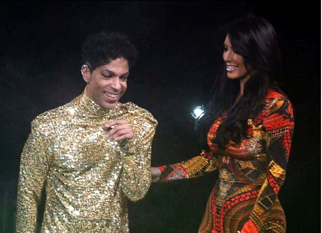 Όταν ο Prince έδιωξε την Κιμ Καρντάσιαν από τη σκηνή – ΒΙΝΤΕΟ