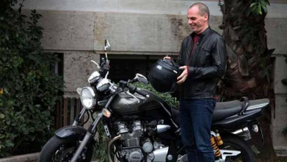 Ποιος κέρδισε το δερμάτινο του Βαρουφάκη