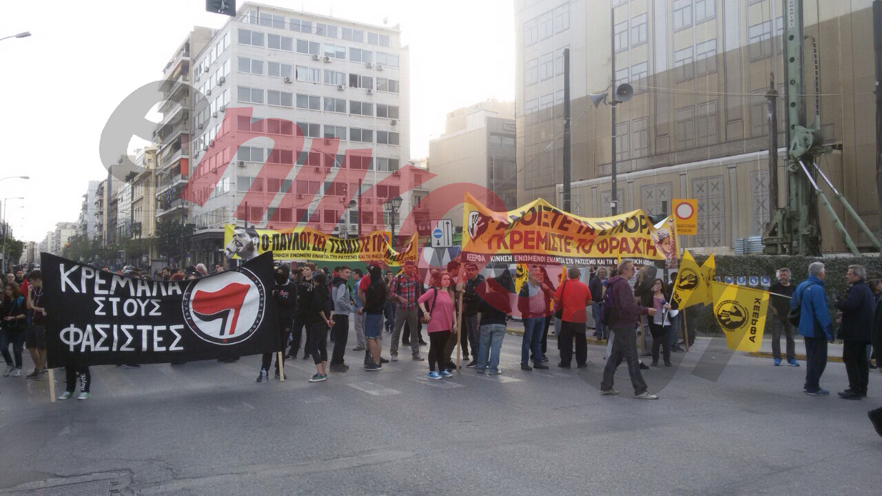 Συμπλοκές στον Πειραιά μεταξύ μελών της Χρυσής Αυγής και αντιφασιστών – ΦΩΤΟ