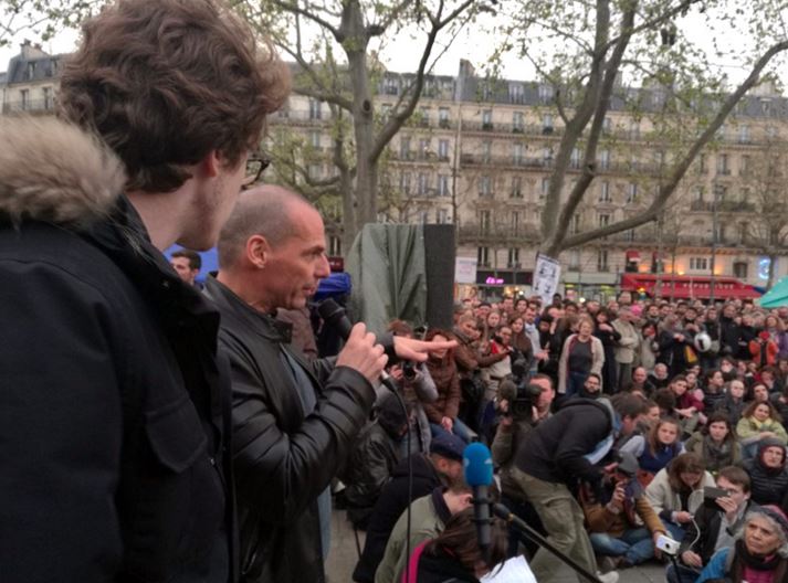 Ο Βαρουφάκης διαδηλωτής στο Παρίσι – ΒΙΝΤΕΟ