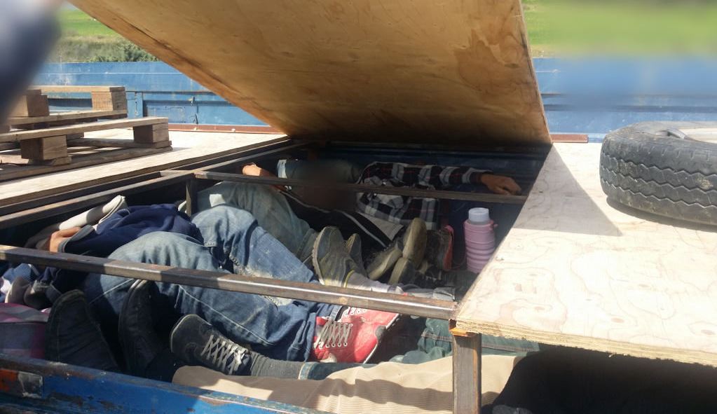 Δείτε που έκρυψε 17 ανθρώπους – Τον συνέλαβαν στην Καβάλα – ΦΩΤΟ