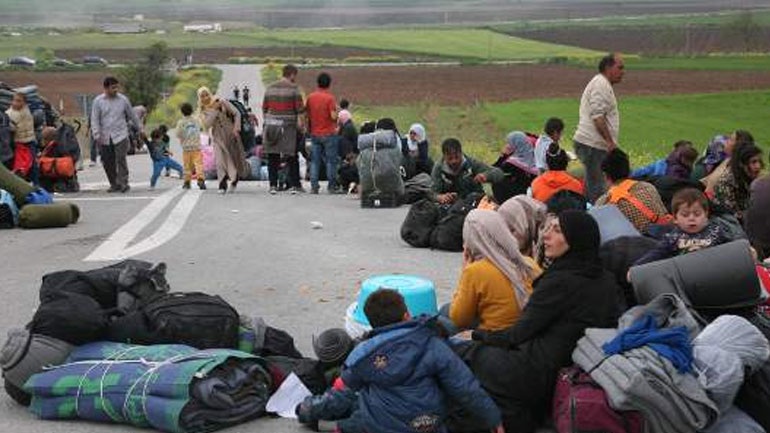 Σε άλλο καταυλισμό μεταφέρονται οι πρόσφυγες που είχαν κλείσει την Εθνική Οδό Λάρισας – Τρικάλων