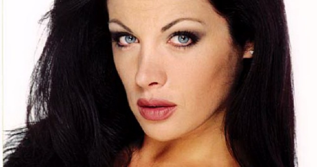 Έρχεται βιβλίο – φωτιά από τη Νένα Χρονοπούλου