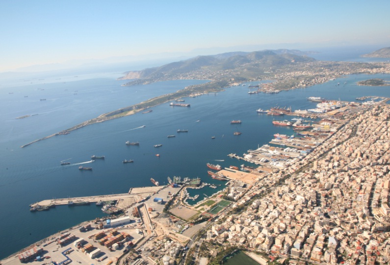 Στον Πειραιά οδηγείται με ασφάλεια το ακυβέρνητο δεξαμενόπλοιο