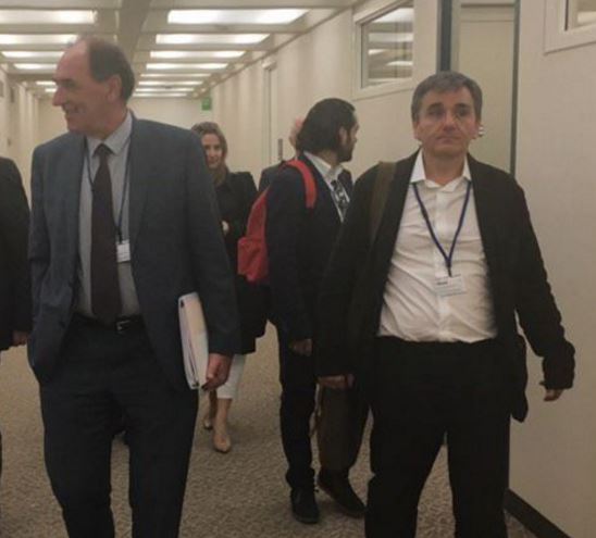 Ολοκληρώθηκε η συνάντηση Τσακαλώτου – Σταθάκη με τον Σόιμπλε – ΦΩΤΟ