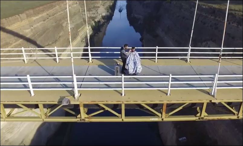 Το πιο τρελό κούρεμα πάνω από τον Ισθμό της Κορίνθου – ΒΙΝΤΕΟ