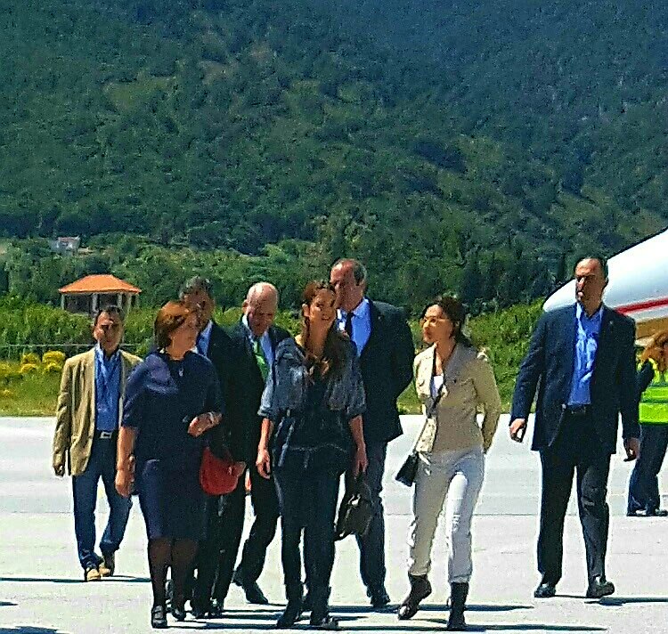 Στη Λέσβο έφτασε η βασίλισσα της Ιορδανίας – ΦΩΤΟ