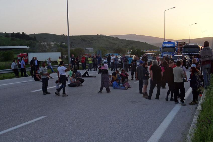 Ιωάννινα: Παραμένουν οι πρόσφυγες από χθες το βράδυ στην Εγνατία