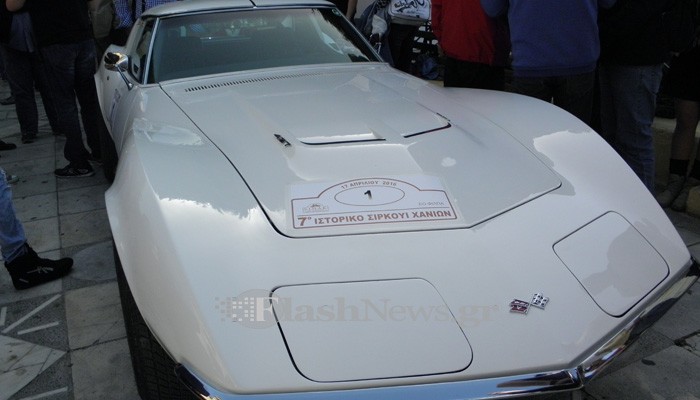 “Κυρίες” μιας άλλης εποχής έκλεψαν την παράσταση – ΦΩΤΟ