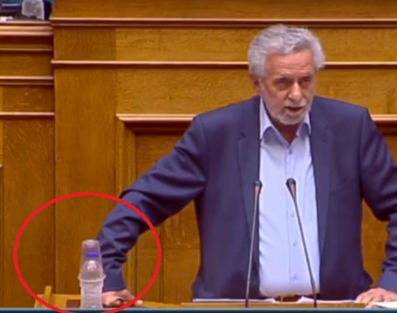 Τέλος το γυάλινο ποτήρι στη Βουλή – ΦΩΤΟ