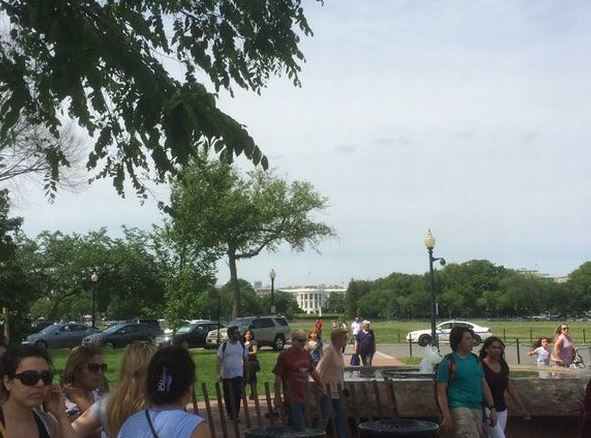 Αποκλείστηκε ο Λευκός Οίκος, σε αεροπορική βάση ήταν ο Ομπάμα – ΒΙΝΤΕΟ