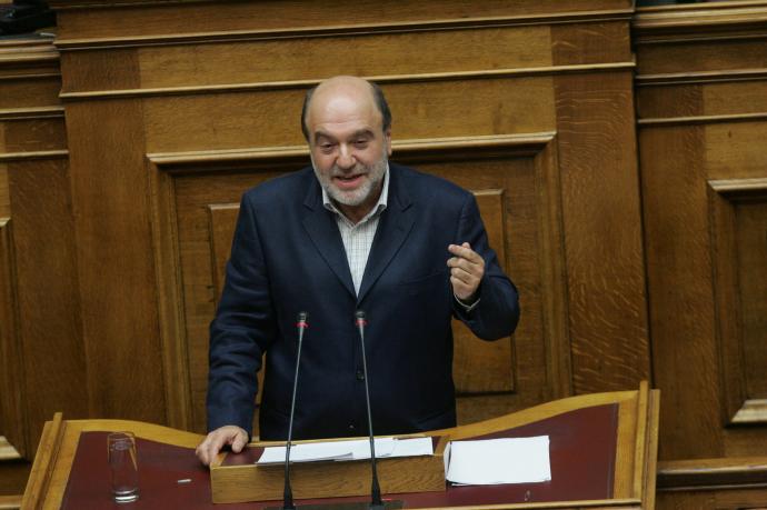 Αλαλούμ με το αφορολόγητο για εισοδήματα άνω των 20.000 ευρώ