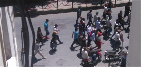 Πορεία προσφύγων και μεταναστών στο κέντρο της Μυτιλήνης – ΦΩΤΟ