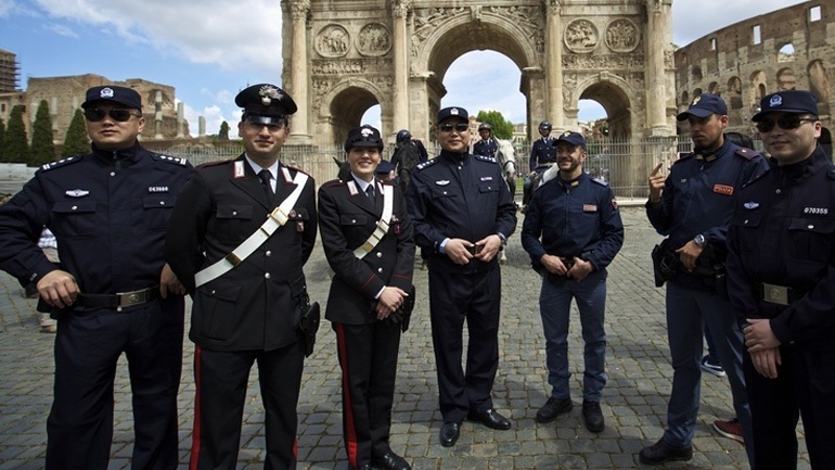 Κινέζοι και Ιταλοί αστυνομικοί θα περιπολούν σε Ρώμη και Μιλάνο