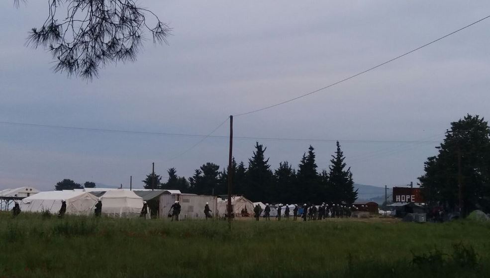 Ξεκίνησε η επιχείρηση εκκένωσης της Ειδομένης – ΦΩΤΟ