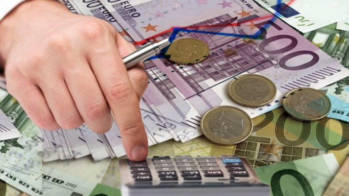 «Κουρεύουν» το αφορολόγητο όριο μετά τις πιέσεις του ΔΝΤ