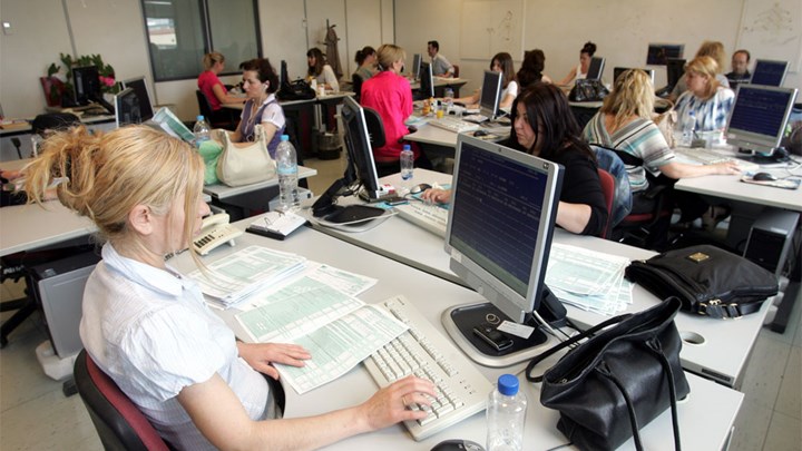 Οι 9 σαρωτικές αλλαγές για 80.000 δημοτικούς υπαλλήλους