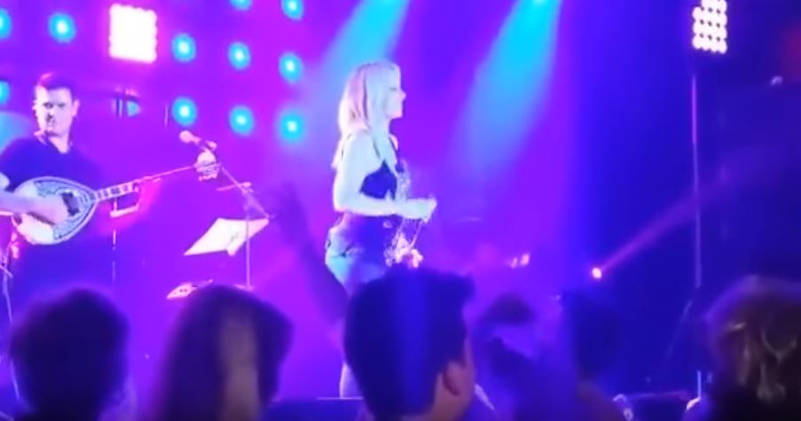 Η Πέγκυ Ζήνα τραγουδάει Παντελίδη – ΒΙΝΤΕΟ