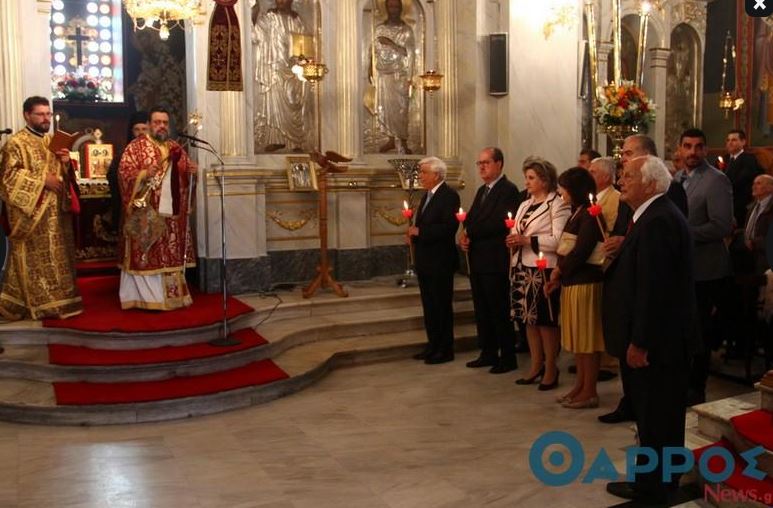 “Παρών” και στον Εσπερινό της Αγάπης στην Υπαπαντή ο Προκόπης Παυλόπουλος – ΦΩΤΟ