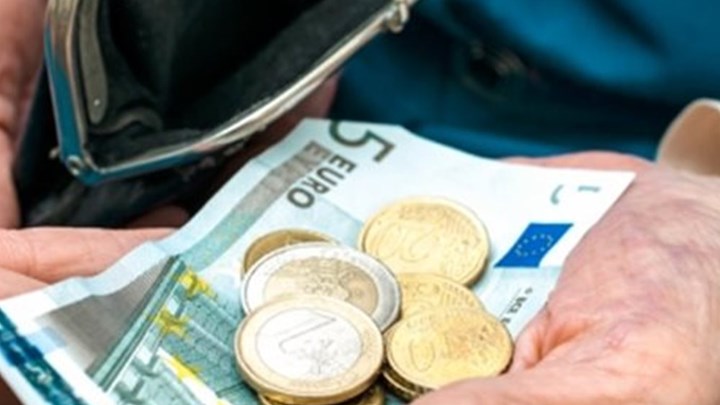 “Μαύρος” Ιούνιος για περισσότερους από 120.000 χαμηλοσυνταξιούχους