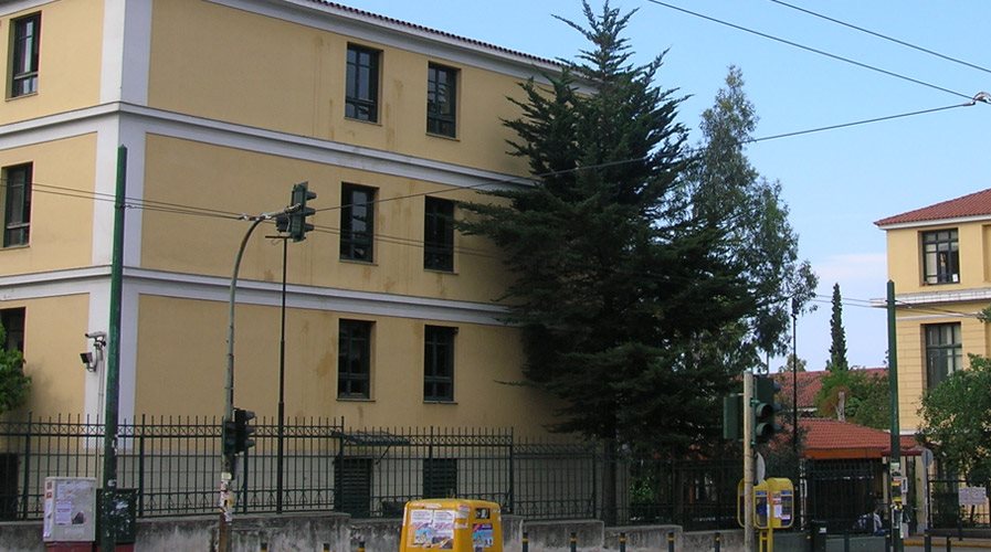 Τηλεφώνημα για βόμβα στην Ευελπίδων – Εκκενώνονται τρία κτίρια – ΤΩΡΑ