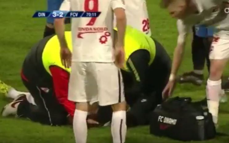 Τραγωδία στη Ρουμανία: 26χρονος ποδοσφαιριστής κατέρρευσε στο γήπεδο – ΒΙΝΤΕΟ