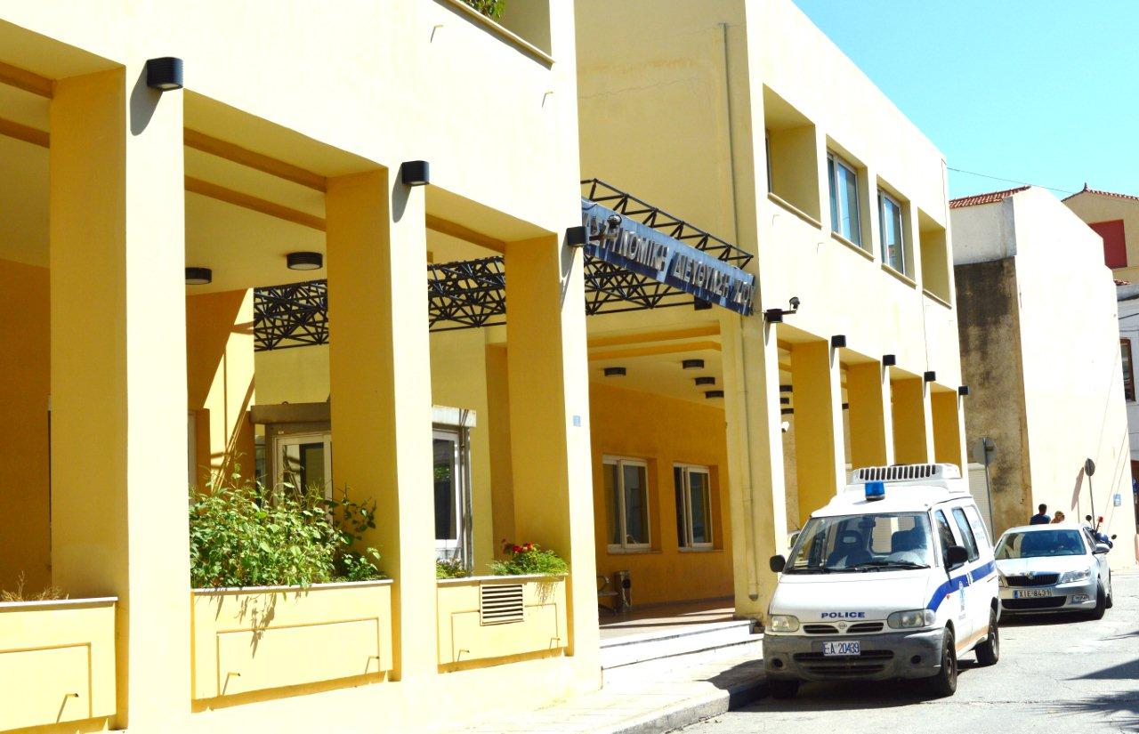 Παραιτήθηκε ο αστυνομικός διευθυντής Χίου για το… προσφυγικό