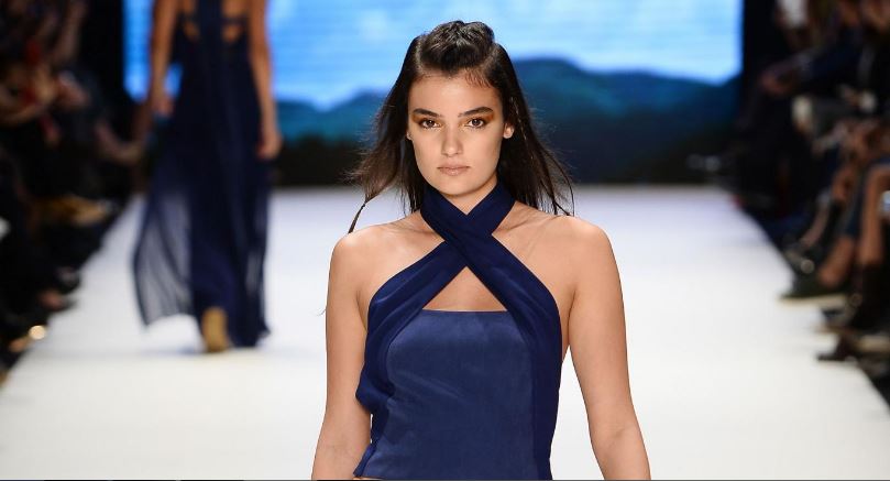 Ποινή φυλάκισης για διάσημο μοντέλο που… πρόσβαλε τον Ερντογάν