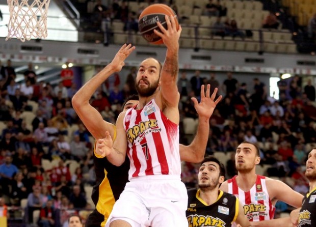 Περίπατος του Ολυμπιακού στον πρώτο ημιτελικό με την ΑΕΚ