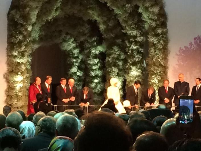 Ο Νταβούτογλου μάρτυρας στο γάμο της κόρης του Ερντογάν