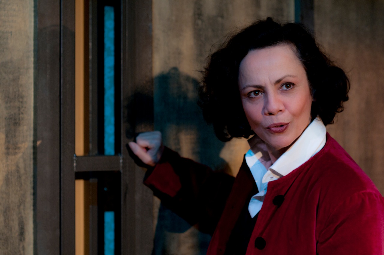 «Πολιορκεί» Σακελλαροπούλου ο Καταλειφός