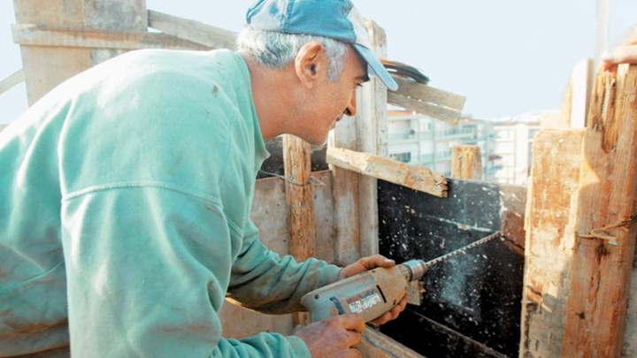 Ποιοι συνταξιούχοι που εργάζονται γλιτώνουν τη σύνταξή τους