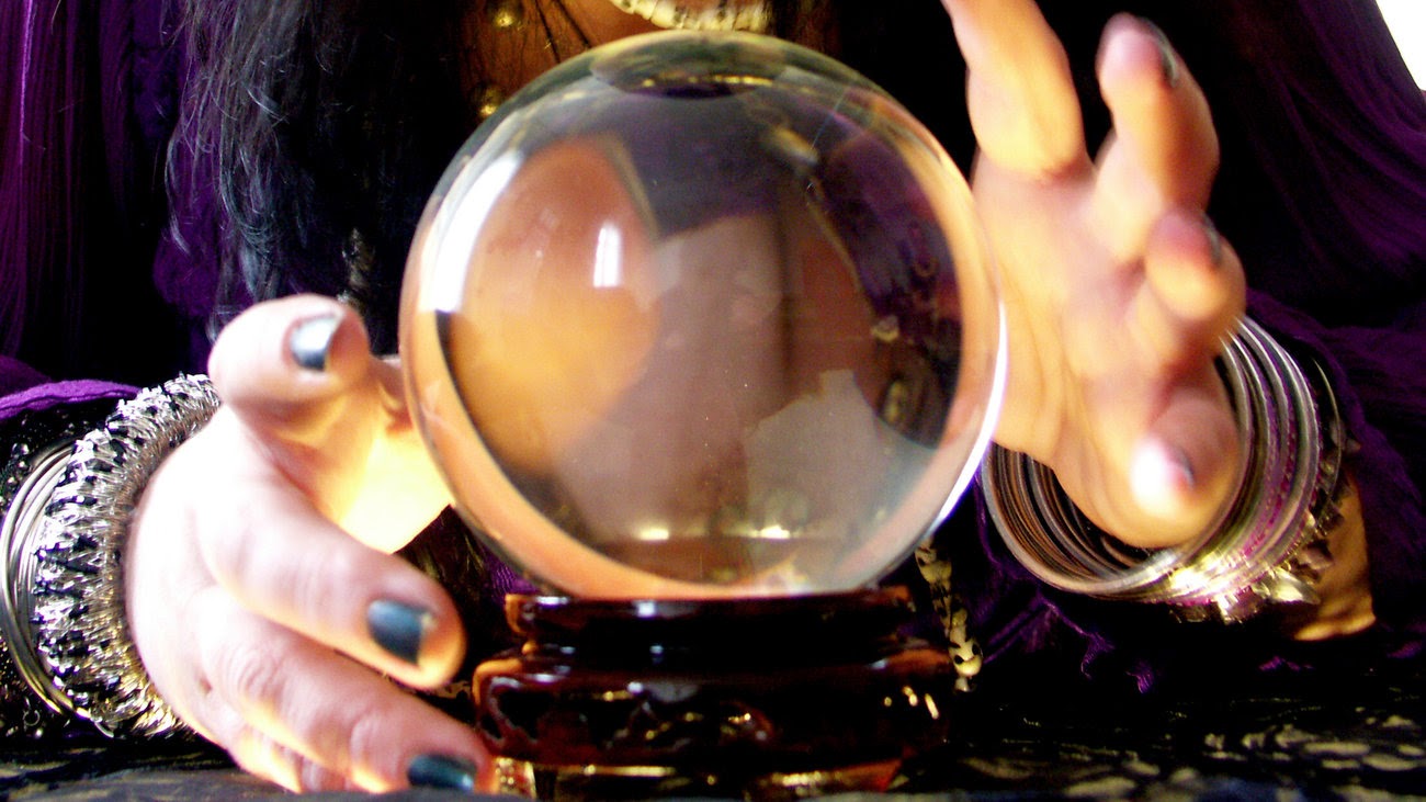 Γνωστό μέντιουμ συνελήφθη στην Κύπρο