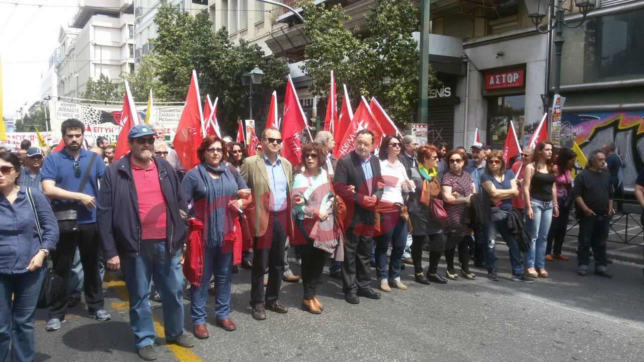 Λαφαζάνης και Στρατούλης στην συγκέντρωση κατά του ασφαλιστικού – ΦΩΤΟ