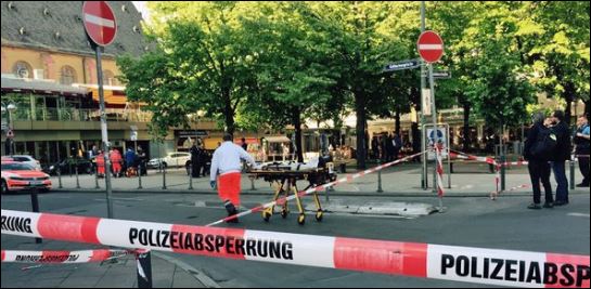 Τουλάχιστον τρεις τραυματίες από πυροβολισμούς στη Φρανκφούρτη