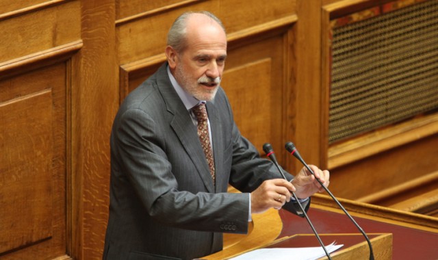 Κουτσούκος: Υπουργοί και βουλευτές της συμπολίτευσης θέλουν να έχουν offshore εταιρίες