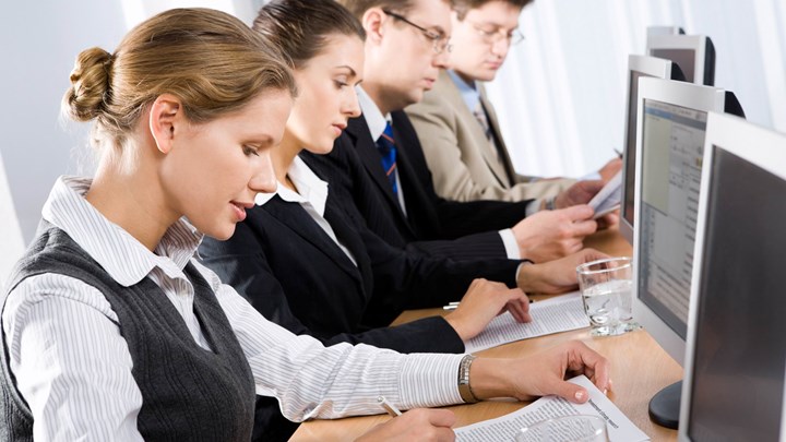 Οι επτά αλλαγές που ζητά η τρόικα στα εργασιακά