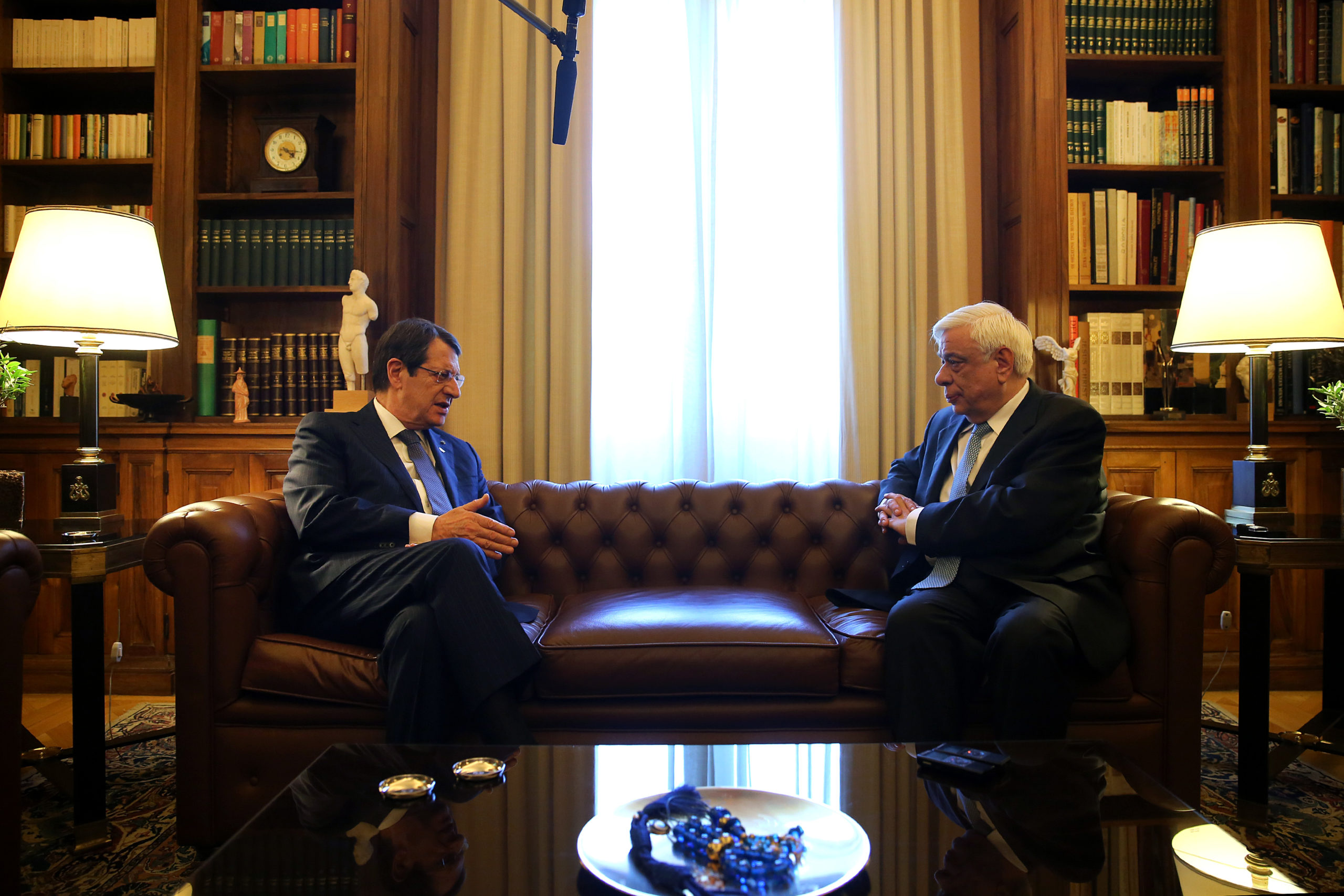 Το αυστηρό μήνυμα Παυλόπουλου – Αναστασιάδη για το Κυπριακό – ΒΙΝΤΕΟ