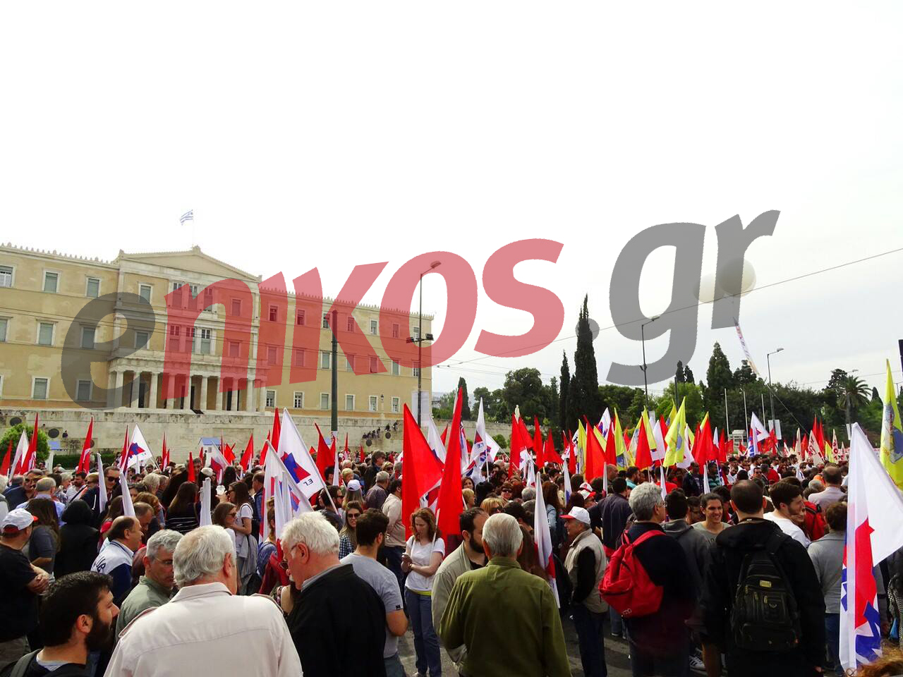 Η συγκέντρωση του ΠΑΜΕ στο Σύνταγμα – ΦΩΤΟ – ΤΩΡΑ