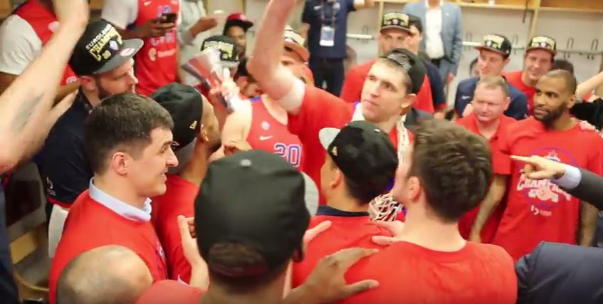 Το πάρτι της ΤΣΣΚΑ στα αποδυτήρια – BINTEO