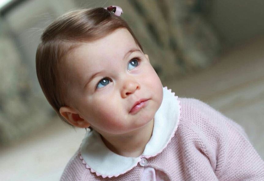 Η πριγκίπισσα Σάρλοτ γίνεται ενός έτους – ΦΩΤΟ