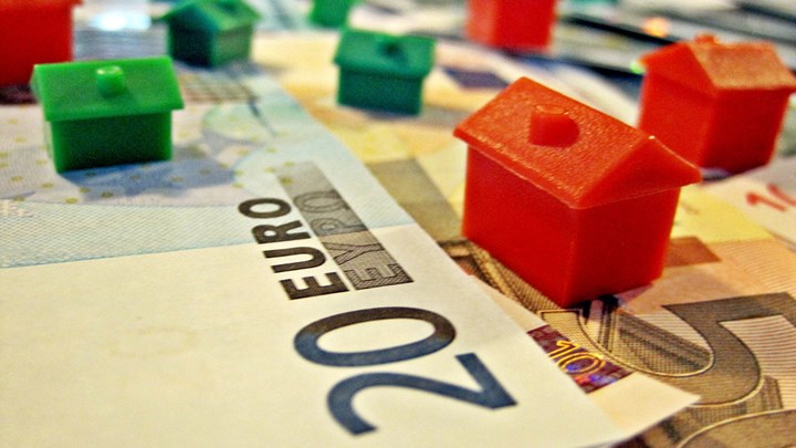 Πάνω από 20 δισ. ευρώ τα “κόκκινα” δάνεια ξενοδοχείων και εταιρειών real estate