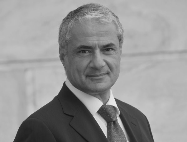 Πέθανε στα 56 του χρόνια ο καθηγητής Γιάννης Τσαμουργκέλης